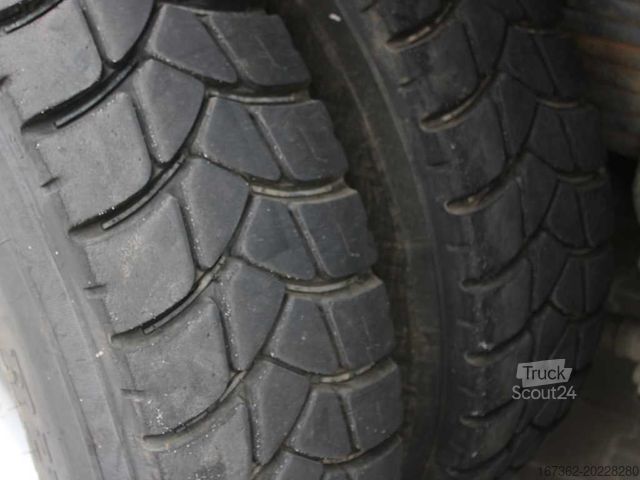 Concrete pump truck RENAULT KERAX 420, EURO 3, 7m3, 8X4, CIFA MAGNUM MK 24.4