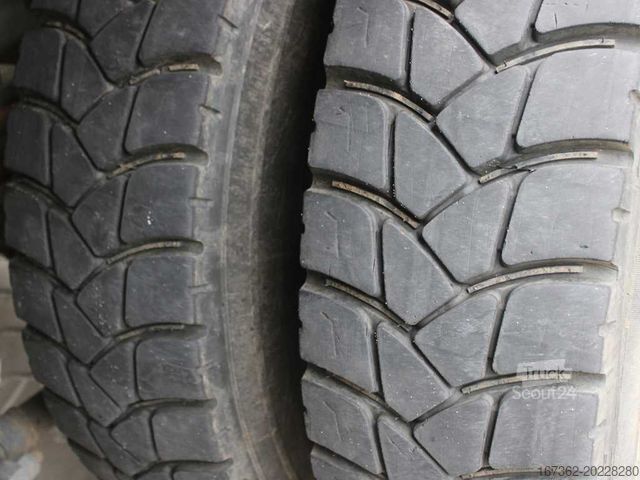 Concrete pump truck RENAULT KERAX 420, EURO 3, 7m3, 8X4, CIFA MAGNUM MK 24.4