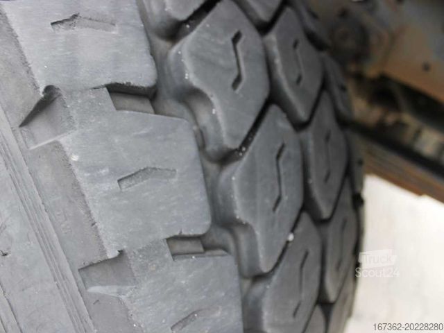 Concrete pump truck RENAULT KERAX 420, EURO 3, 7m3, 8X4, CIFA MAGNUM MK 24.4