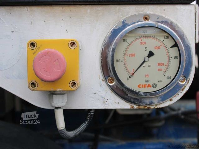 Concrete mixer truck RENAULT KERAX 420, EURO 3, 7m3, 8X4, CIFA MAGNUM MK 24.4