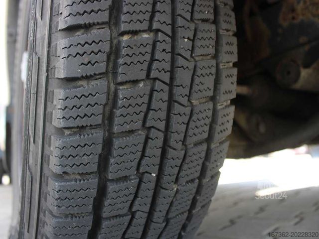 Autotransporter Hyundai H1 TRUCK,EURO 3,RAIDS,WINCH,PNEU 90%