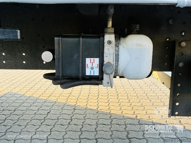 Atvira puspriekabė su tentu Schmitz Cargobull Curtainsider Mega Getränke