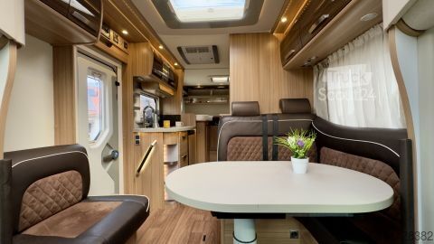 Pusiau integruotas kemperis Knaus Sun TI 650 MEG