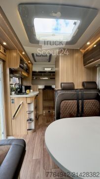 Pusiau integruotas kemperis Knaus Sun TI 650 MEG