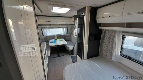 Lakókocsi Hobby Excellent 540 WFU 2000kg TV-Halter, Dusche