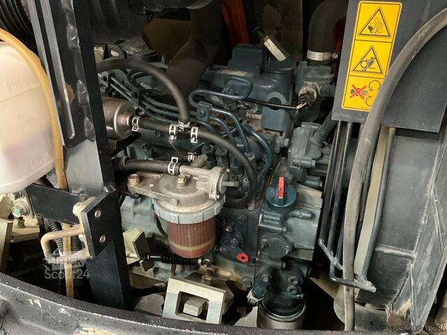 Mini ekskavators Kubota KX 61-3