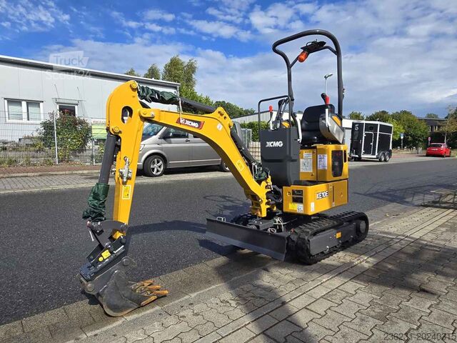 Mini excavator XCMG XE10E