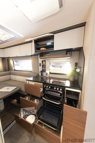 Camper mansardato DETHLEFFS Alpa Graneo A 6823 Modell 2027