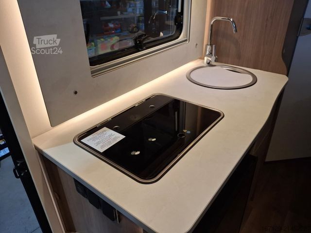 Half-integraal camper CARADO T 135 pro+ / Hubbett / TV Paket