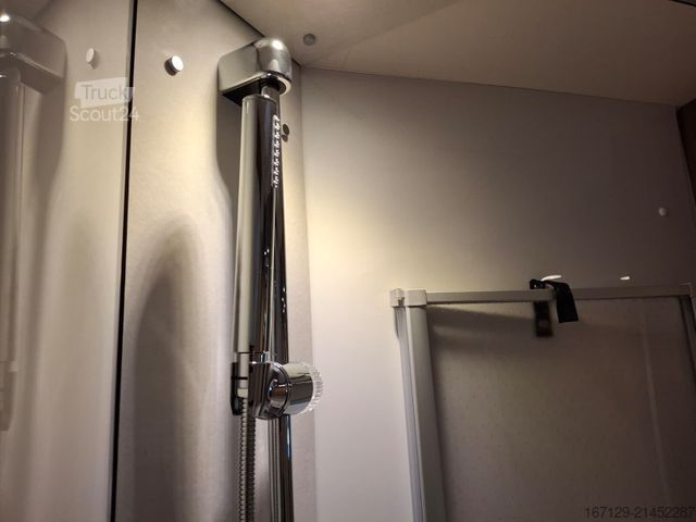 Half-integraal camper CARADO T 135 pro+ / Hubbett / TV Paket