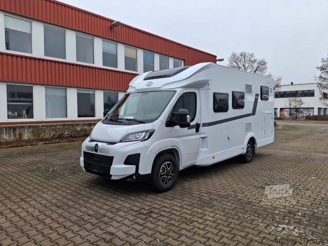 Half-integraal camper CARADO T 338s Automatik / 5Sitz und Schlafplätze /..