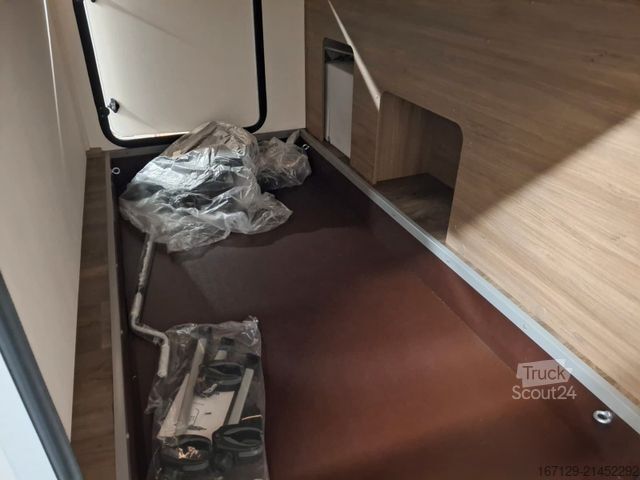 Half-integraal camper CARADO T 338s Automatik / 5Sitz und Schlafplätze /..