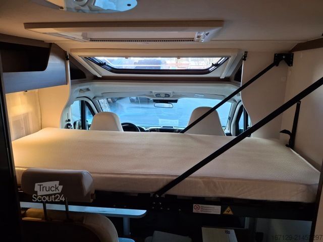 Half-integraal camper CARADO V 347 pro+ / Safety inkl. ACC / Lift Bett