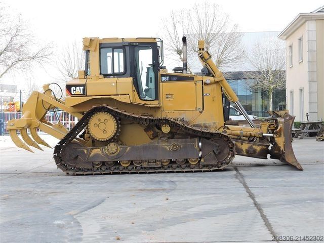 Road roller CATERPILLAR D6T
