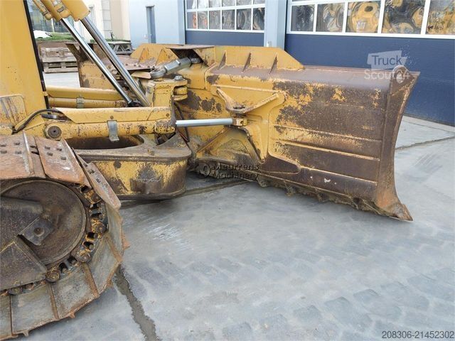 Road roller CATERPILLAR D6T
