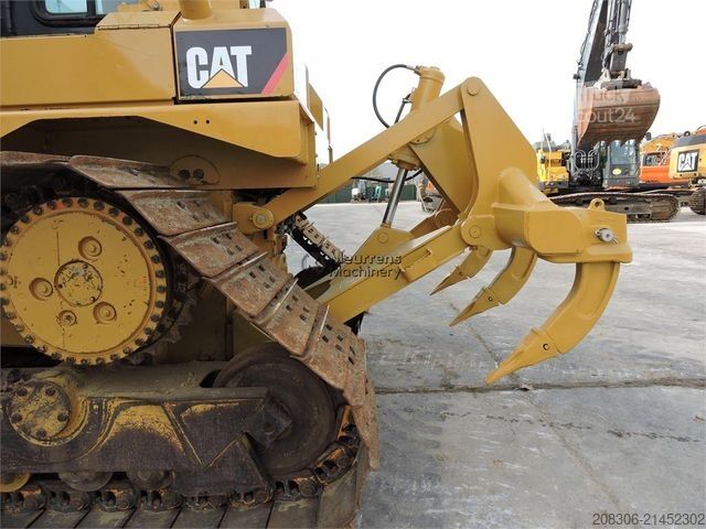 Road roller CATERPILLAR D6T
