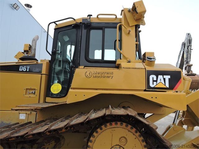 Road roller CATERPILLAR D6T