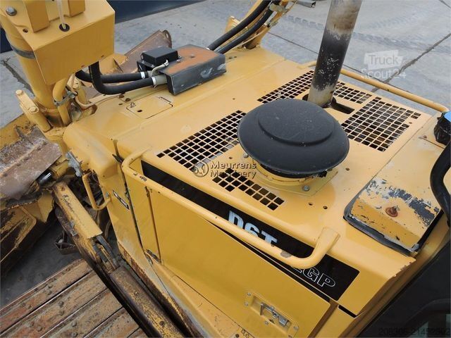 Road roller CATERPILLAR D6T