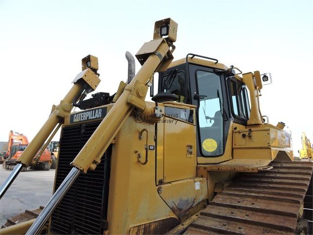 Road roller CATERPILLAR D6T