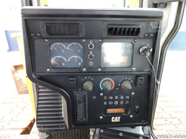 Road roller CATERPILLAR D6T