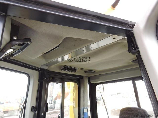 Road roller CATERPILLAR D6T