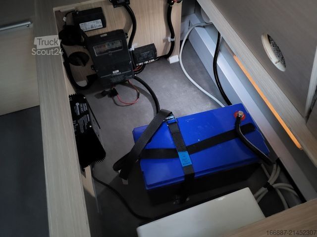 Caravan NIEWIADOW N- Cross- L 2 X Sitzgruppe - Nr. 121 - (2)