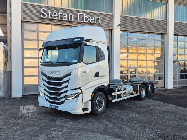 Alváz vezetőfülkével Iveco AS260S58Y/FS CM 6x2-4 BDF Intarder Standklima