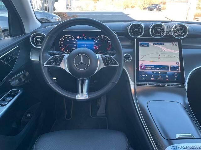 Plateau de chargement Mercedes-Benz GLC 200 4M AVANTGARDE Pano+Burm+360°+Distr+Ambie