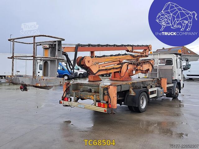 Chassis met cabine Volvo FLC