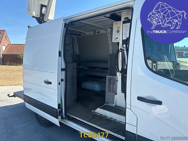 Platforma podnosząca Renault Master 145.35 klubb