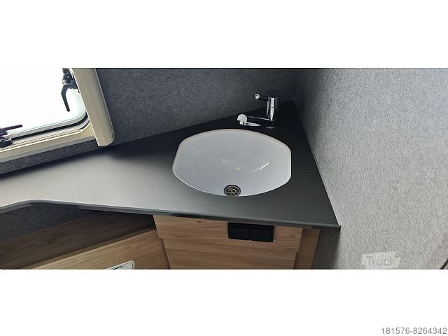 Semi-integral Dethleffs Just Go 7055 EB Ford Transit 2.0 l TDCi Ford EcoBl