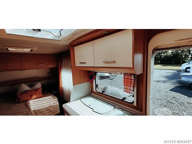 Lakókocsi Eifelland Holiday 500 TF