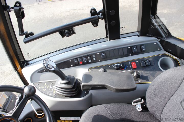 Wheel loader JCB 407 Stufe V inkl. Schaufel + Gabel - NEU