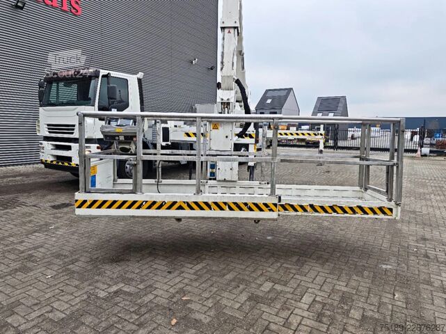Hefplatform Iveco Stralis 360S35 6x2 Bronto Skylift S52XDT