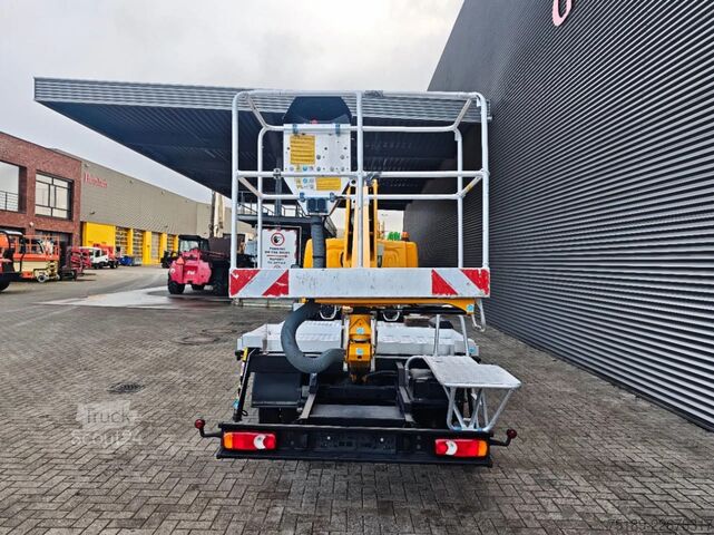 Підйомна платформа Nissan Cabstar 35.12 NT400 GSR E179T