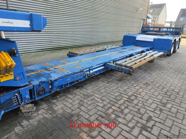 Nízký nakladač Faymonville F-S42-1ACA