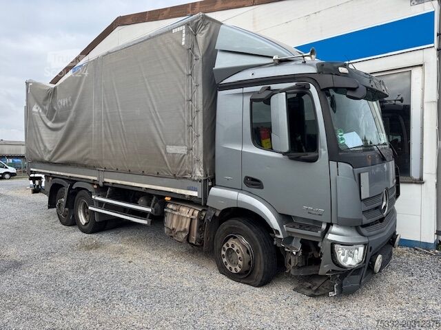Nákladní automobil s plošinou a plachtou Mercedes-Benz Antos 2540 Gr.Fhs 7,3 m Pl Lbw 1,5 Klima