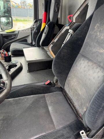 Nákladní automobil s plošinou a plachtou Mercedes-Benz Antos 2540 Gr.Fhs 7,3 m Pl Lbw 1,5 Klima