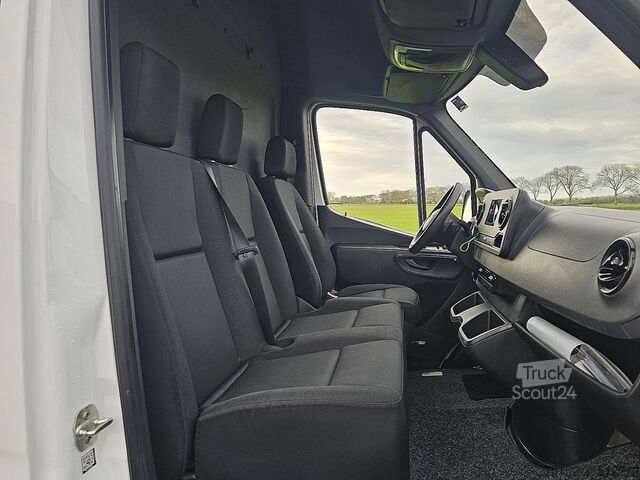 Bestelauto MERCEDES-BENZ SPRINTER 314 L2H2 Mbux Automaat!