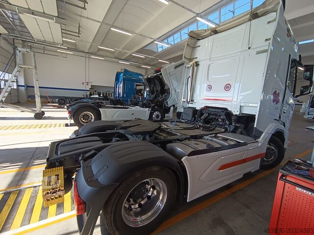 Traktor Daf XF 530 FT