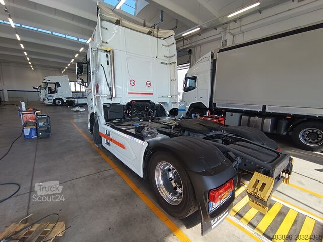 Traktor Daf XF 530 FT