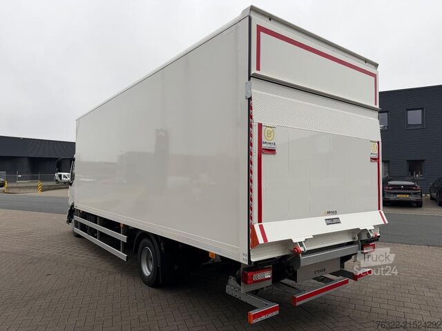 Box body Renault D 12 LOW P4X2  210E6 / GESLOTEN BAK MET LAADKLE...