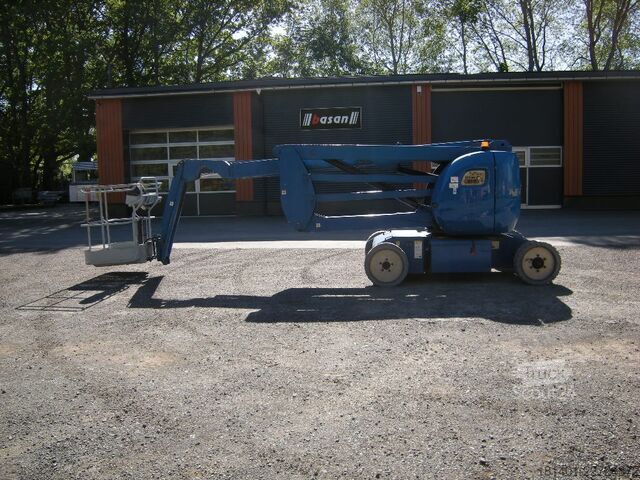 Шарнирная стрела Manitou 170 AET