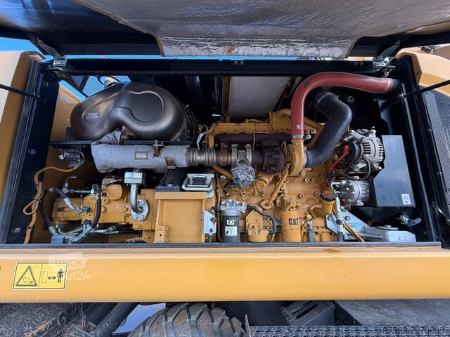 Колесный экскаватор Caterpillar M320F