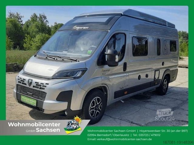 Camper van DREAMER Select D68 UP Saphir Messe-Leipzig-Halle 5A-Stan