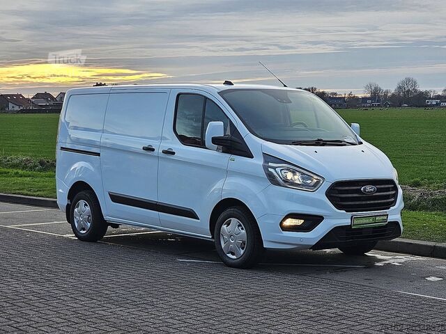 Bestelauto FORD TRANSIT CUSTOM 2.0 L1H1 Navi Trekhaak!