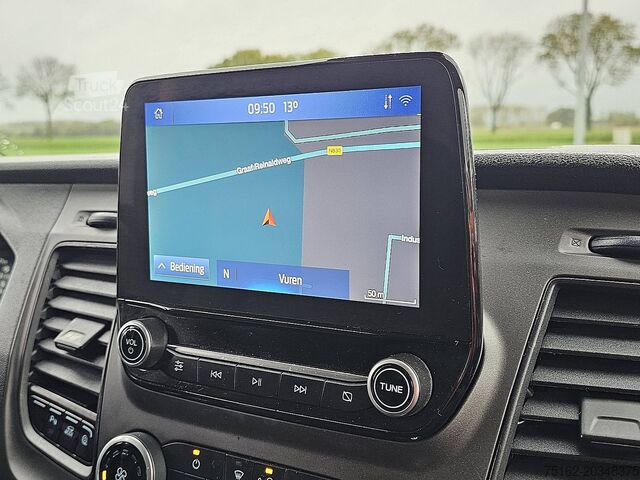 Bestelauto FORD TRANSIT CUSTOM 2.0 L1H1 Navi Trekhaak!