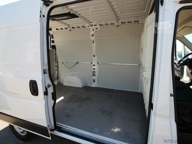 Varevogn Fiat Ducato 30 MJet L2H2 KAMERA+TEMPOMAT+270°TÜR+AHK