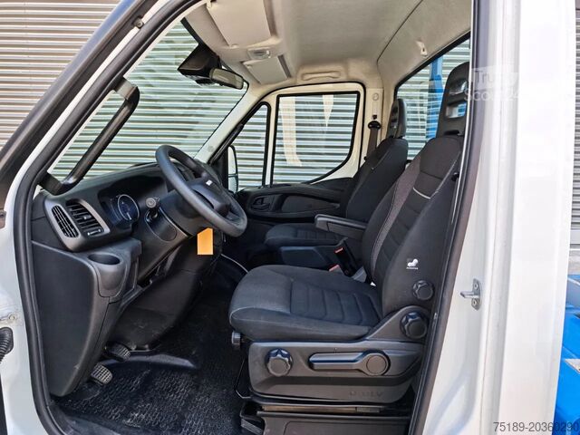 Vrachtwagen met kraan Iveco Daily 65C16 Klaas Amak 60 HA