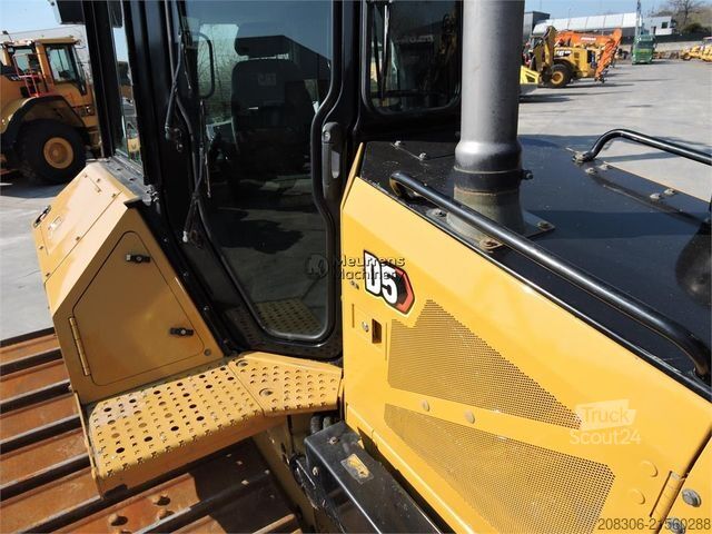 Vejtromle CATERPILLAR D5